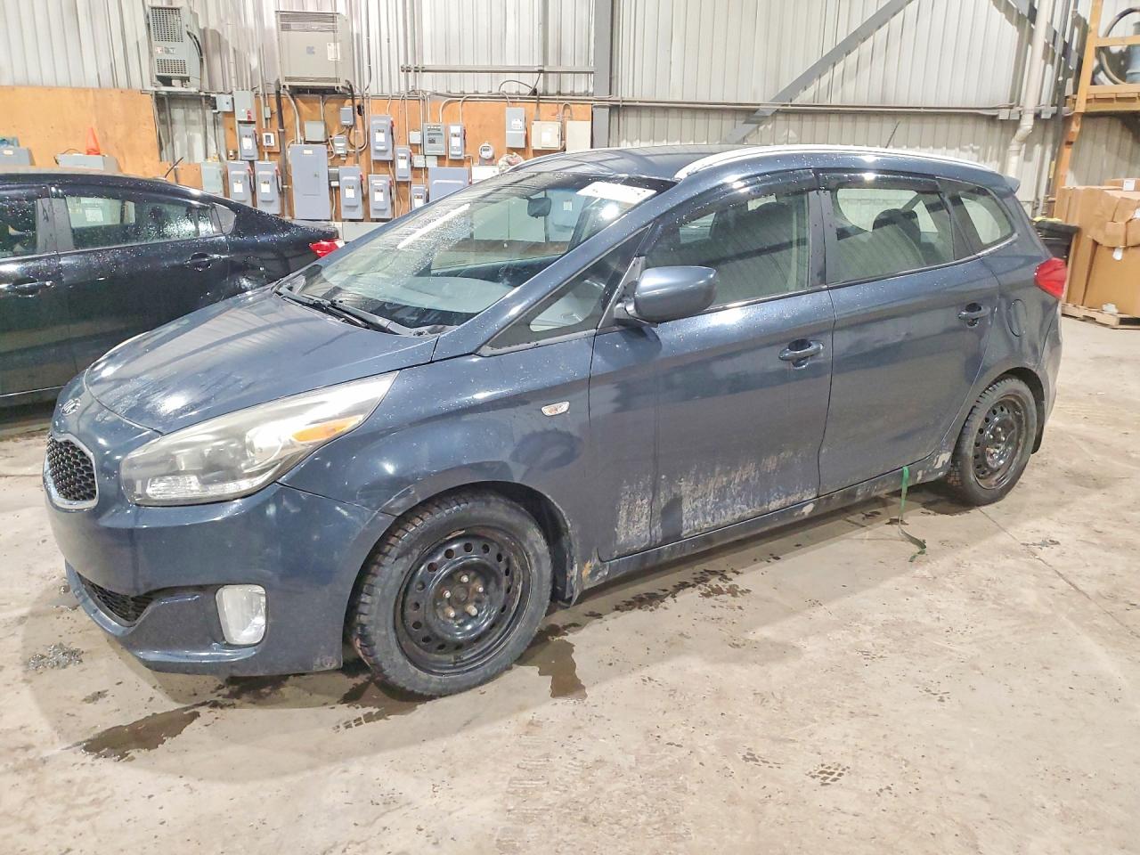 2015 Kia Rondo LX, VIN KNAHT8A36F7089703 — Rear end