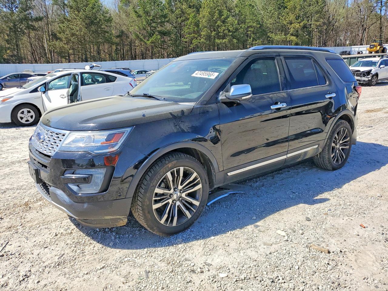 2017 Ford Explorer Platinum, VIN 1FM5K8HT3HGA97027 — Rear end