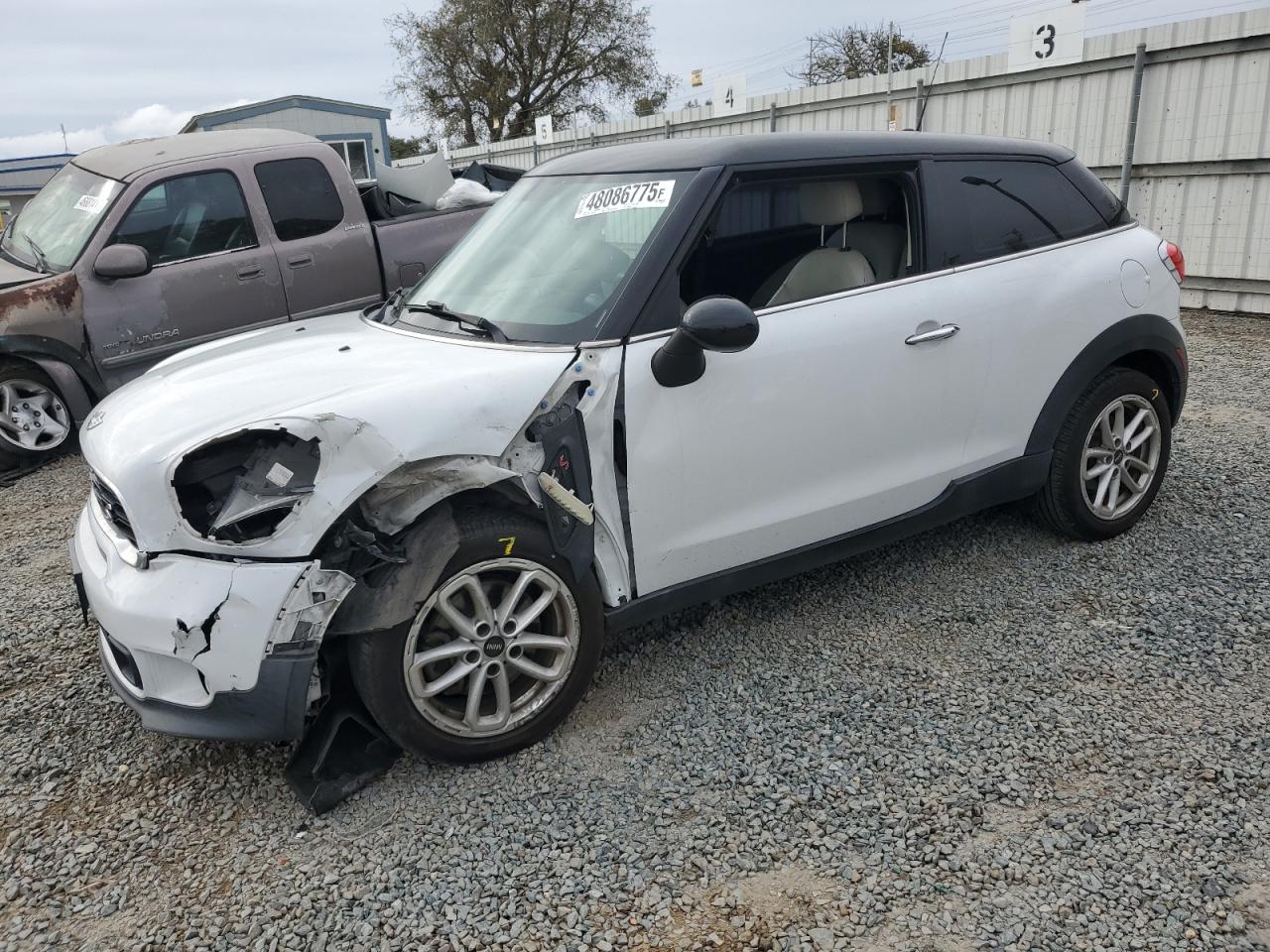 2015 MINI Paceman S, VIN WMWSS5C55FWN49848 — Перед