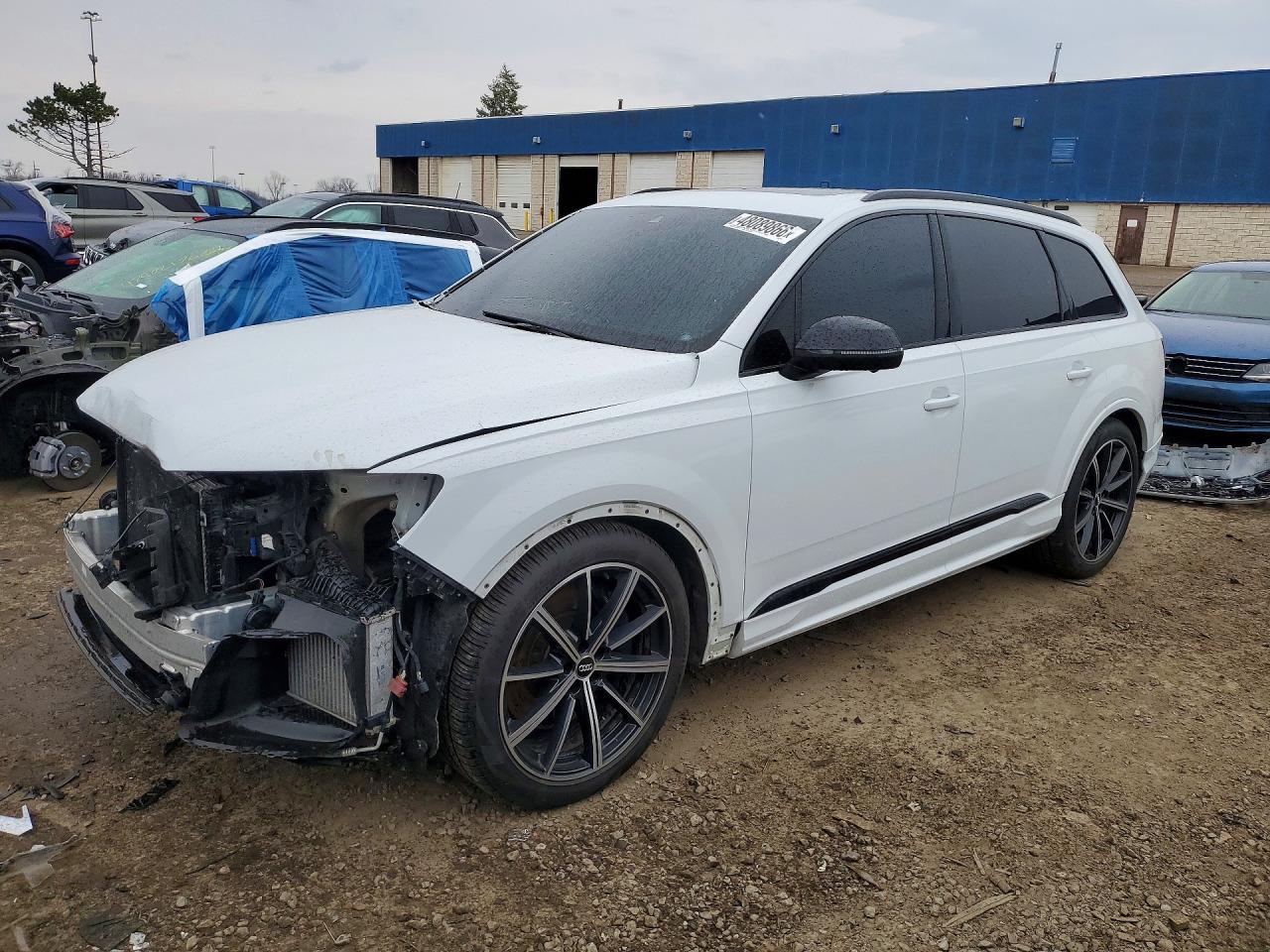 2020 Audi SQ7, VIN WA1VWAF76LD012871 — Front end