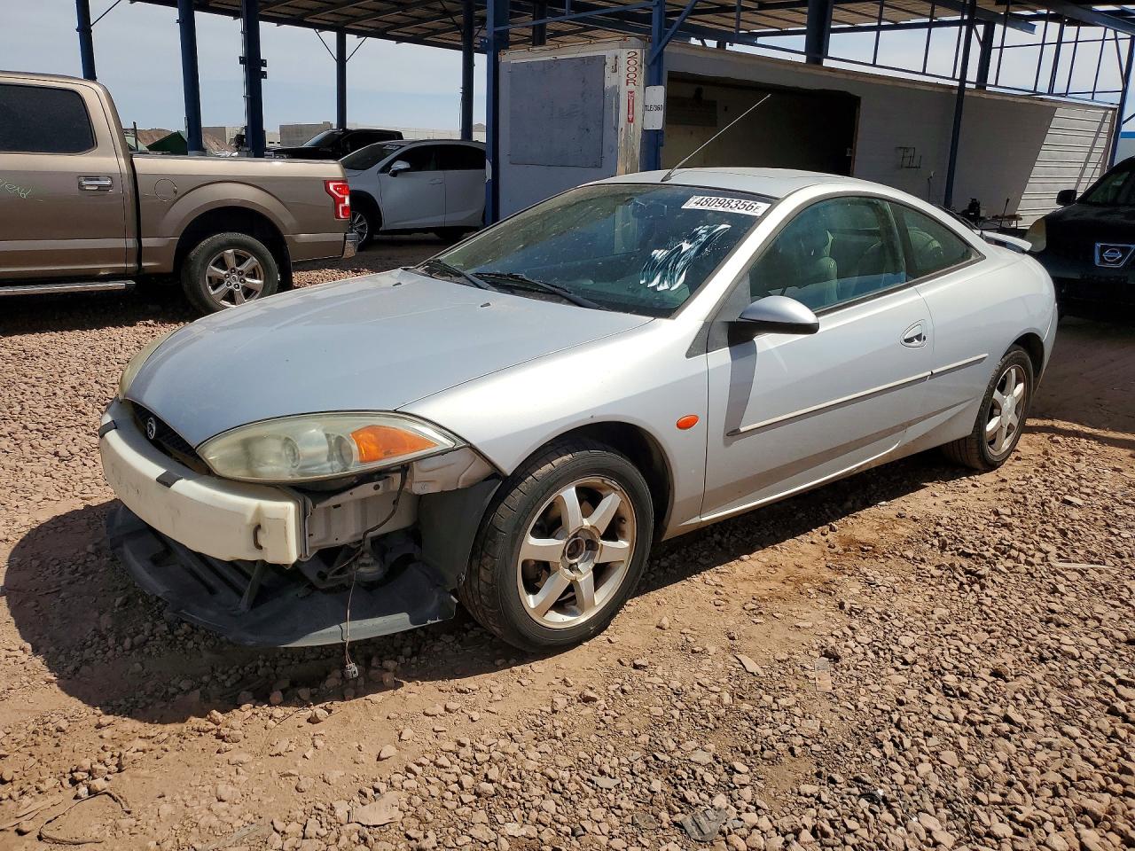 2002 Mercury Cougar, VIN 1ZWHT61L325604906 — Front end