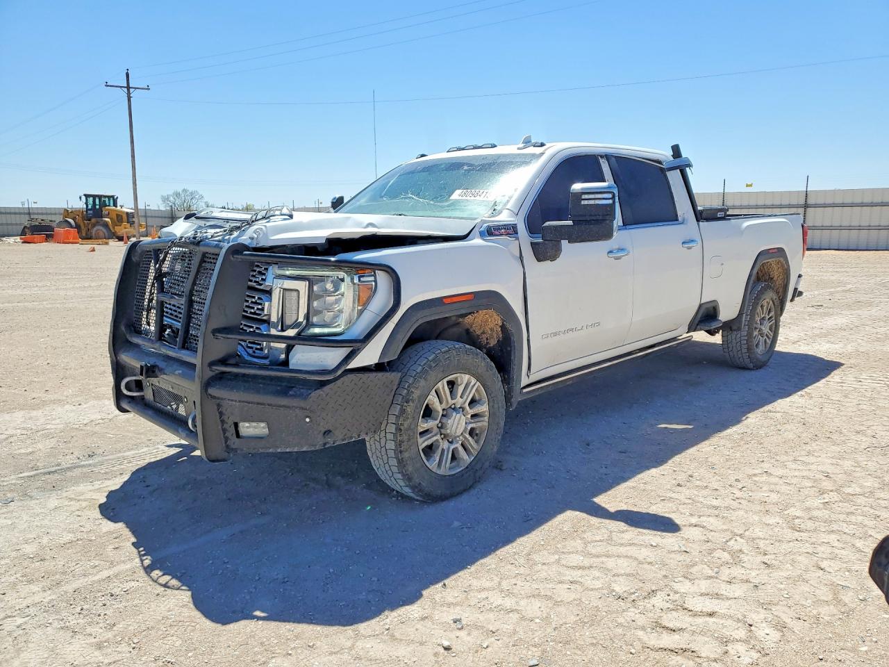 2022 GMC Sierra 3500HD Denali, VIN 1GT49WEYXNF359465 — Front end