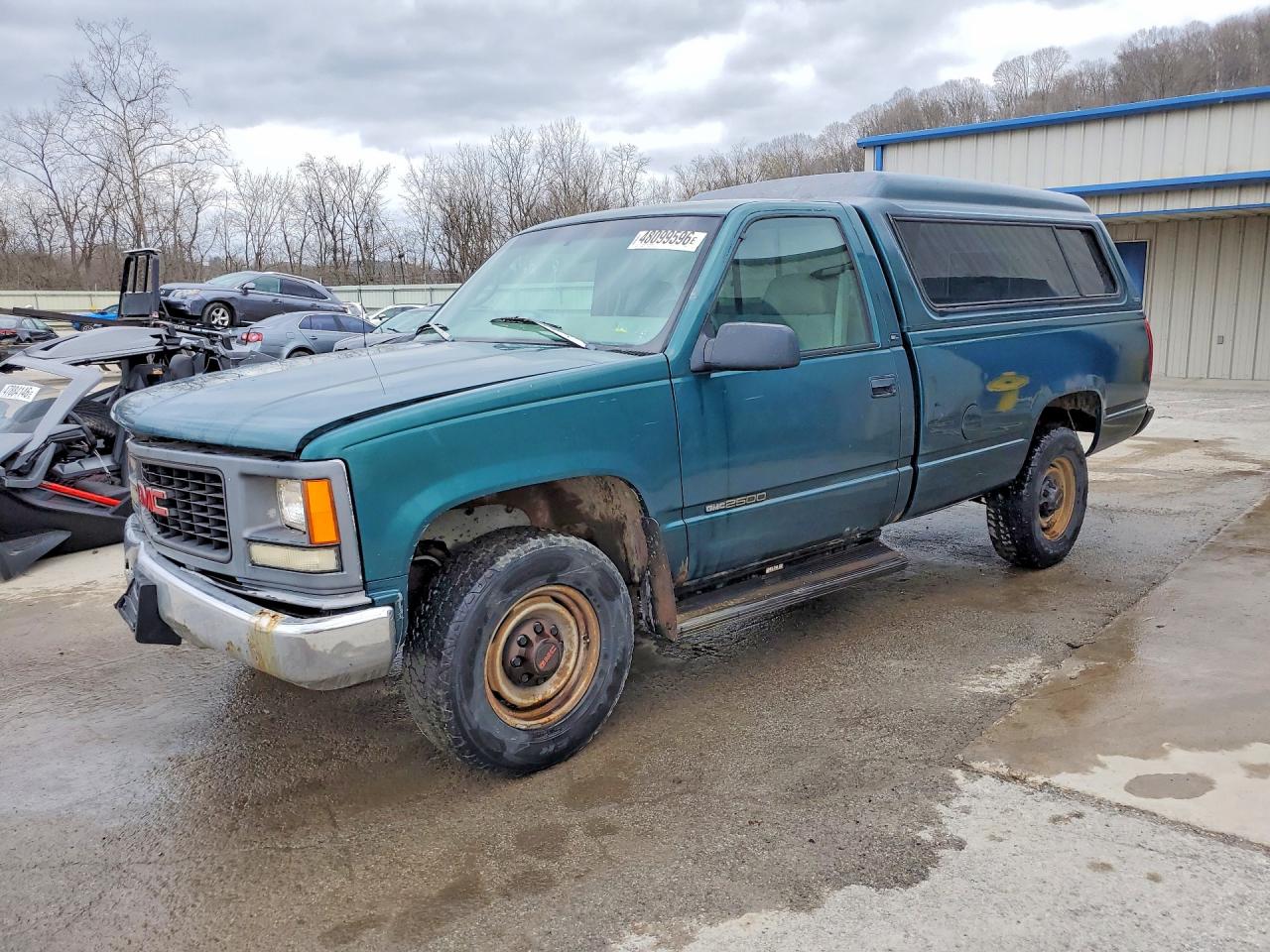 1998 GMC Sierra 2500, VIN 1GTGC24R1WZ548975 — Frame damage
