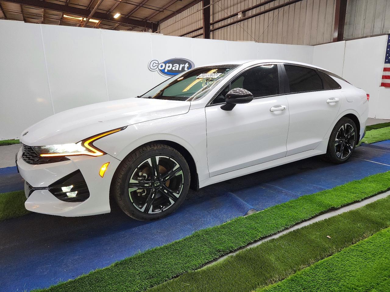 2021 Kia K5 GT-Line, VIN 5XXG64J28MG079653 — Minor dents and scratches