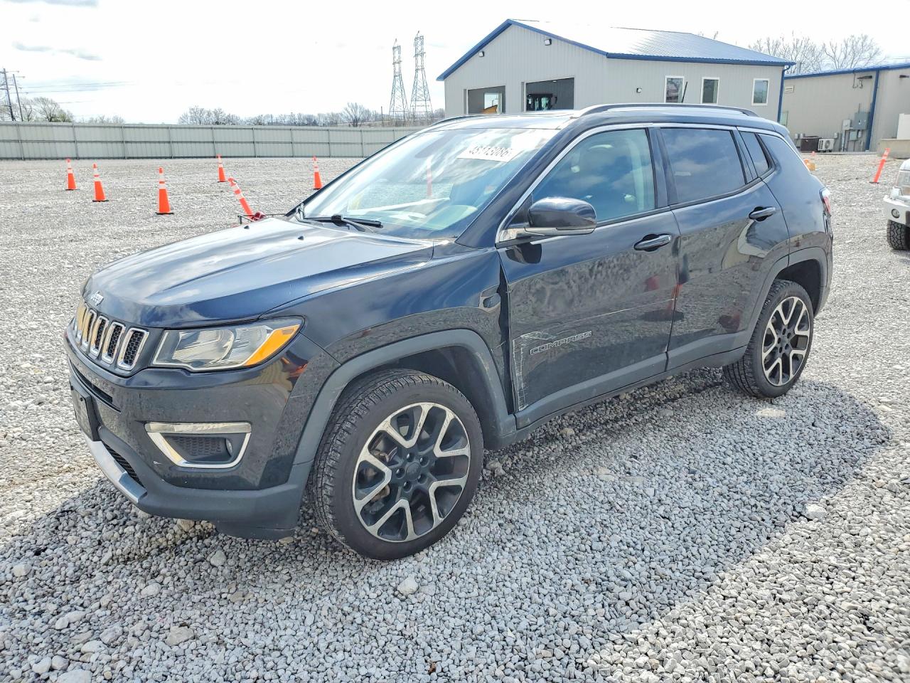 2018 Jeep Compass Limited, VIN 3C4NJDCB9JT147297 — Side