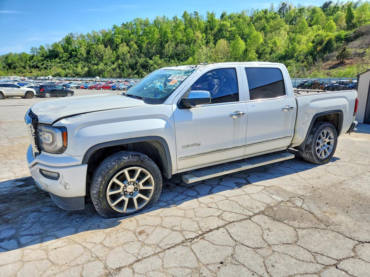 2018 GMC Sierra 1500 Denali, VIN 3GTU2PEC3JG564827 — Front end