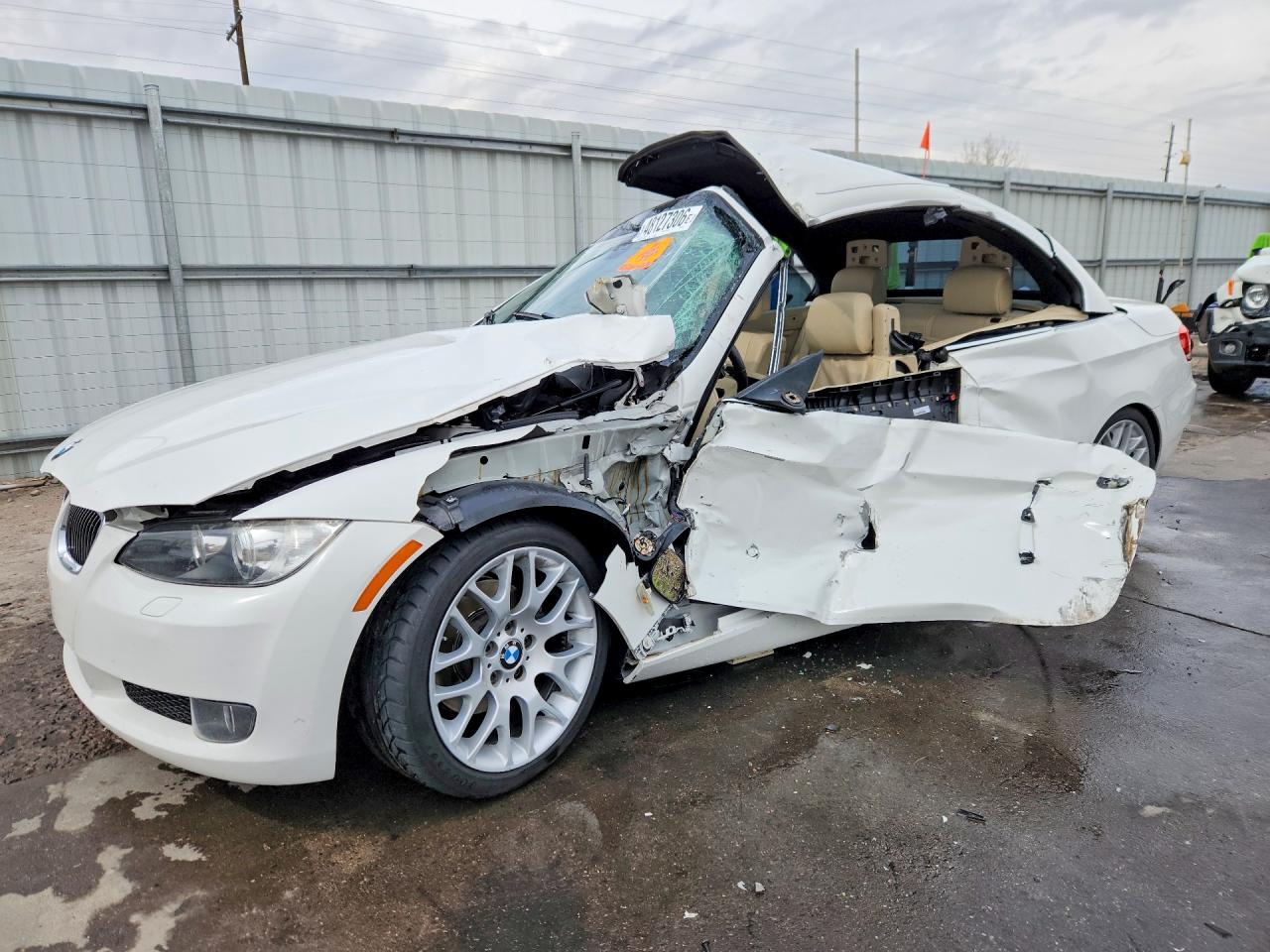 2010 BMW 3 Series 328i, VIN WBAWR3C57AP463347 — Side