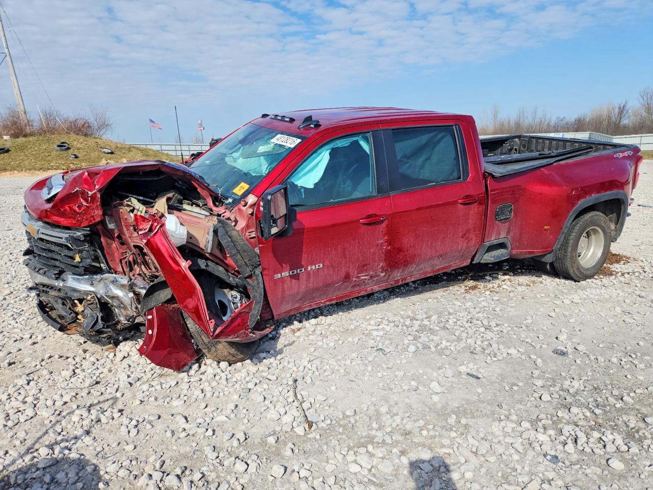 2024 Chevrolet Silverado 3500HD LT, VIN 1GC4YTEYXRF272740 — Front end