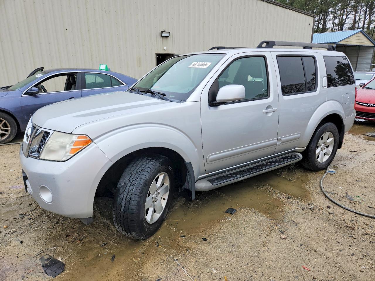 2010 Nissan Pathfinder SE, VIN 5N1AR1NB2AC627241 — Зад