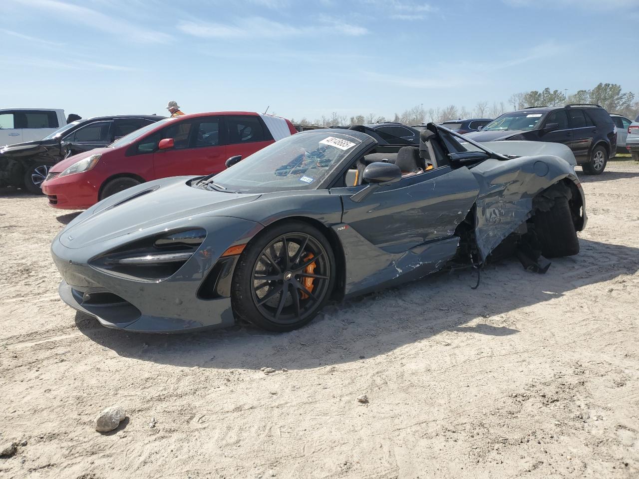 2022 McLaren 720S, VIN SBM14FCA0NW006456 — Undercarriage