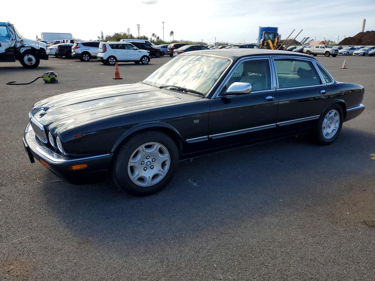 2001 Jaguar XJ Vanden Plas, VIN SAJDA24C41LF38882 — Вода / потоп