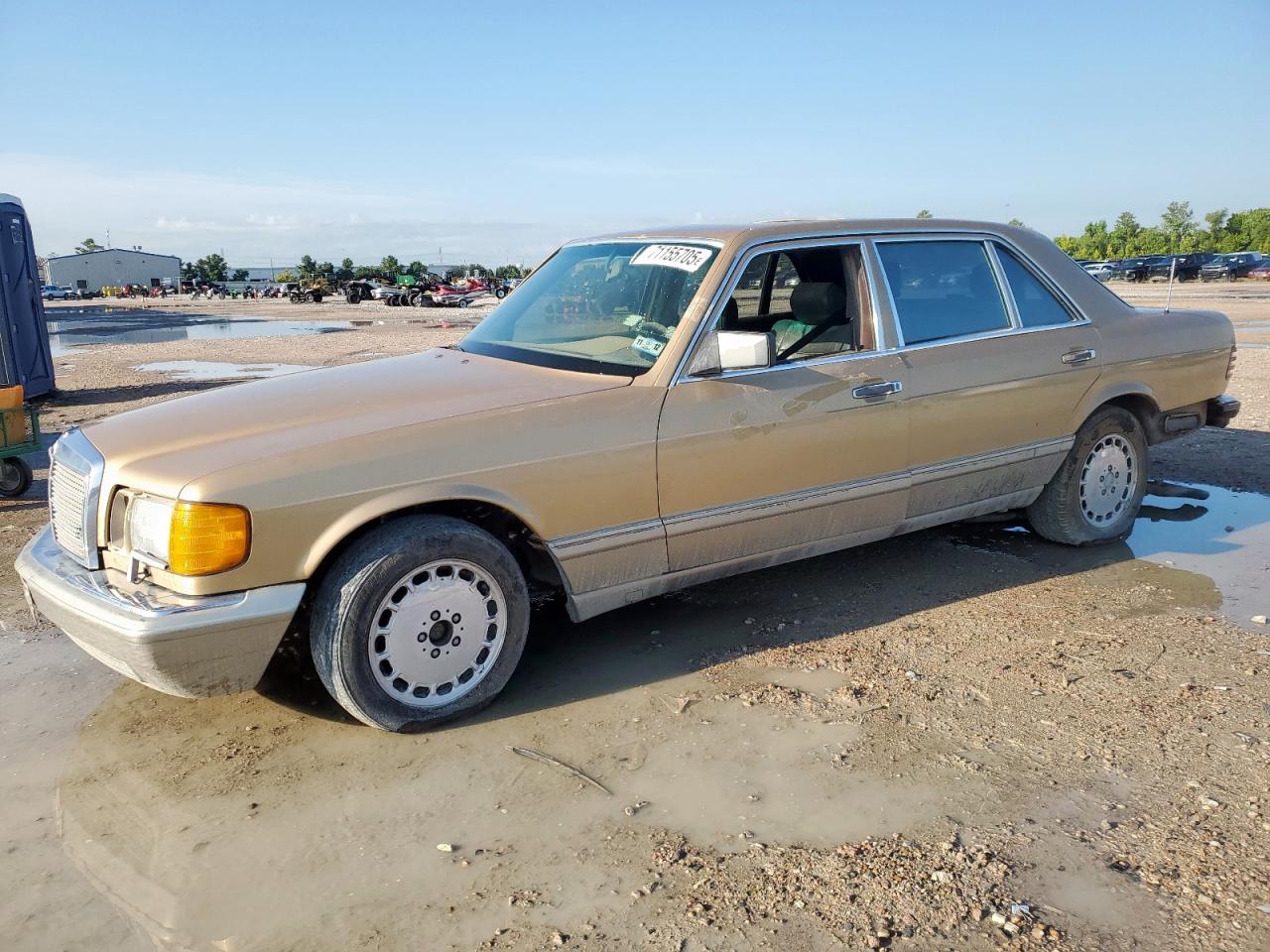 1986 Mercedes-Benz 420 SEL, VIN WDBCA35D2GA215454 — Front end