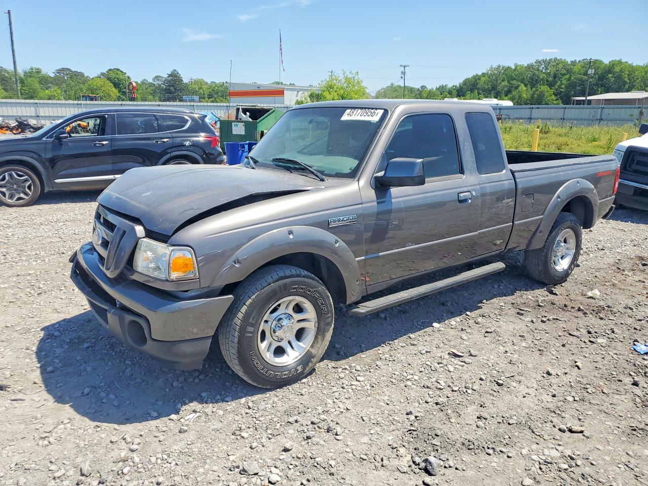2011 Ford Ranger XLT, VIN 1FTKR4EE5BPB08330 — Front end