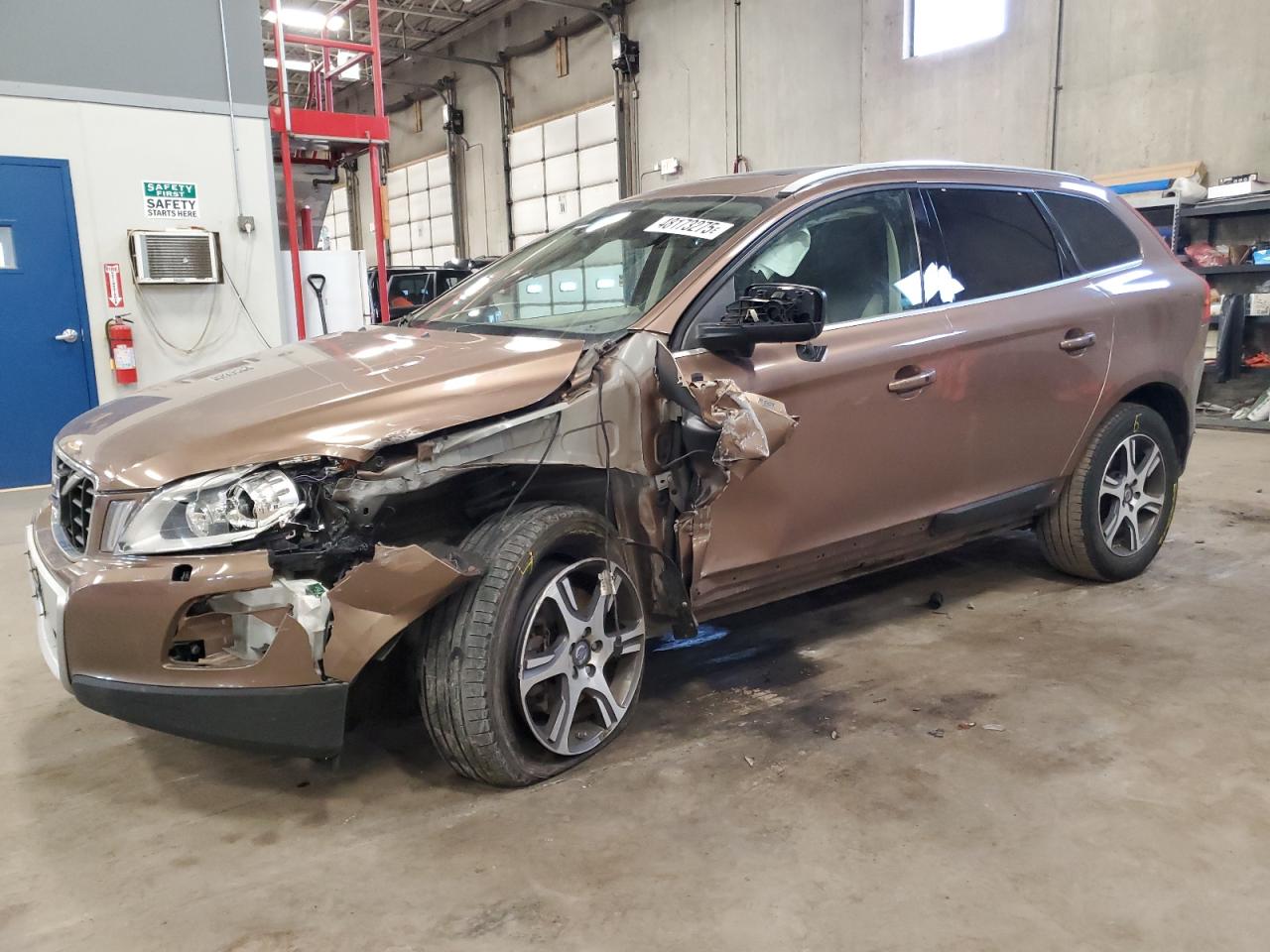 2013 Volvo XC60 T6, VIN YV4902DZ4D2428785 — Frame damage