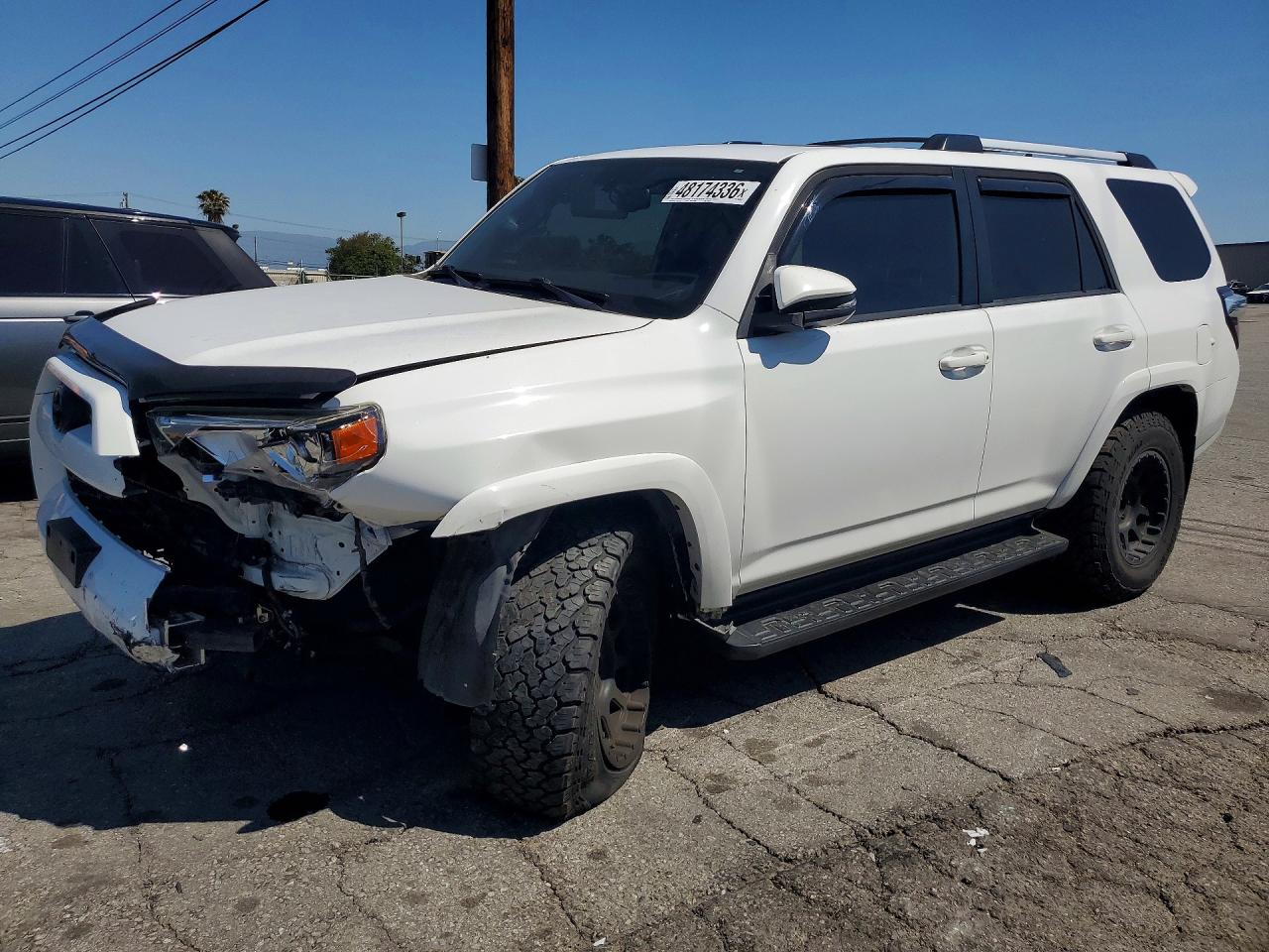 2019 Toyota 4Runner SR5 Premium, VIN JTEZU5JR3K5210616 — Front end