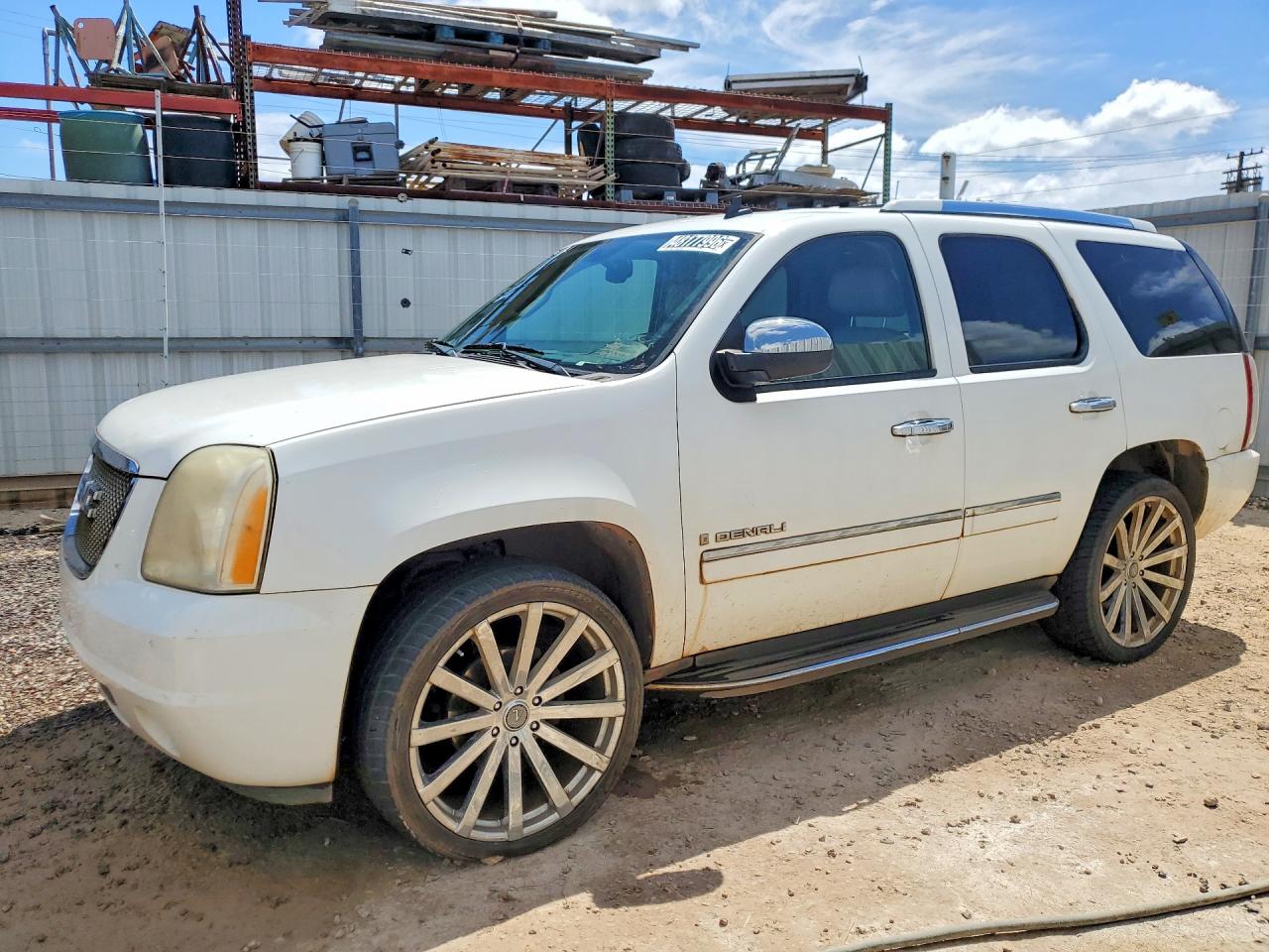 2009 GMC Yukon Denali, VIN 1GKFK03269R231029 — Normal wear