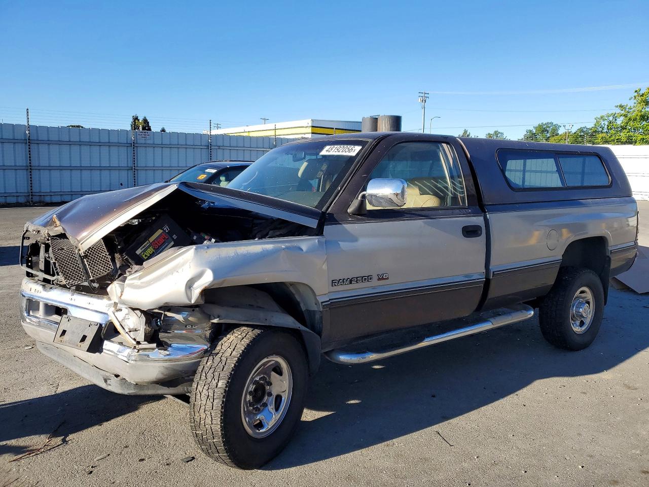 1997 Dodge 2500, VIN 1B7KF26Z2VJ583536 — Front end