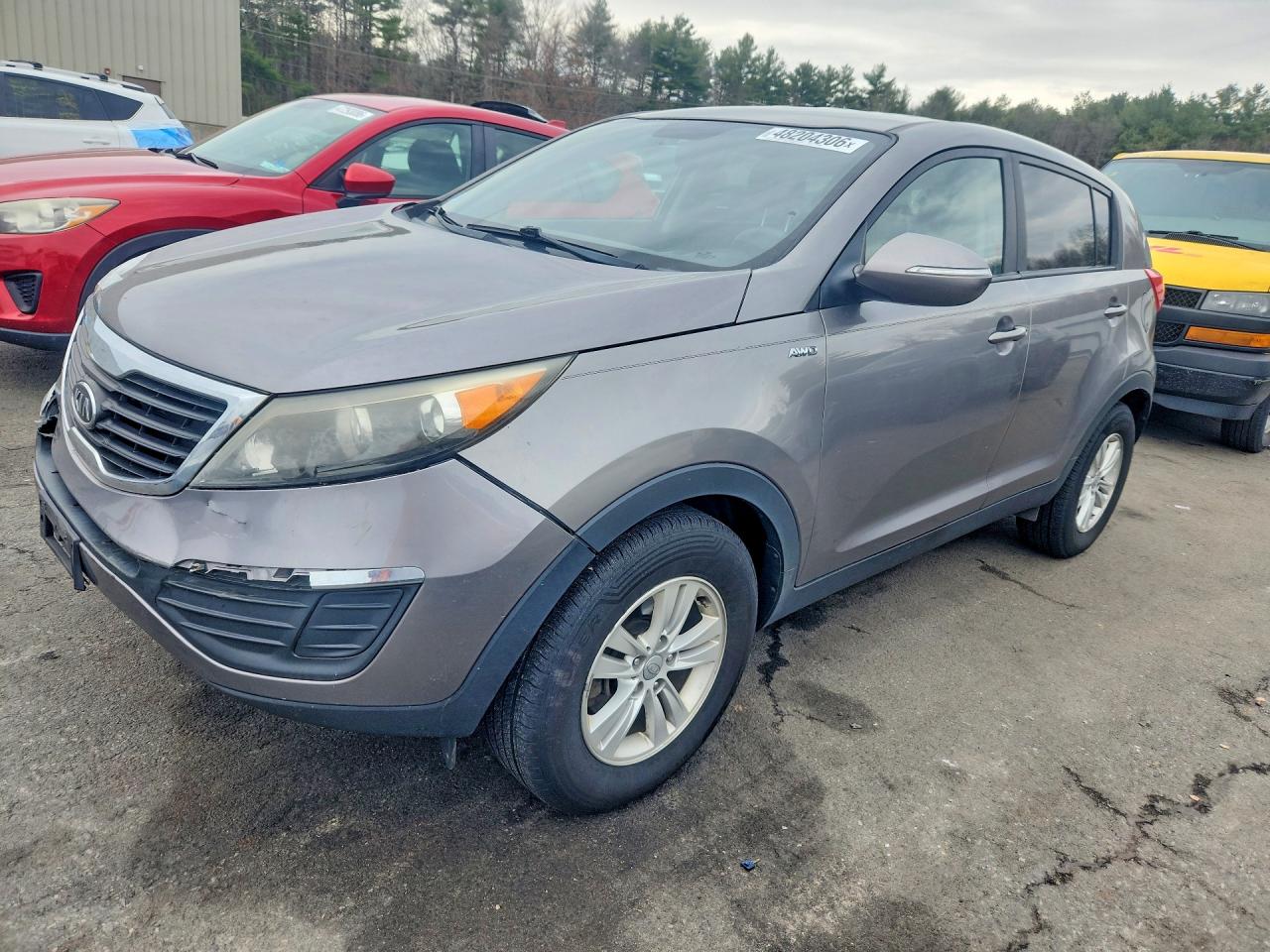 2011 Kia Sportage LX, VIN KNDPBCA21B7074922 — Front end