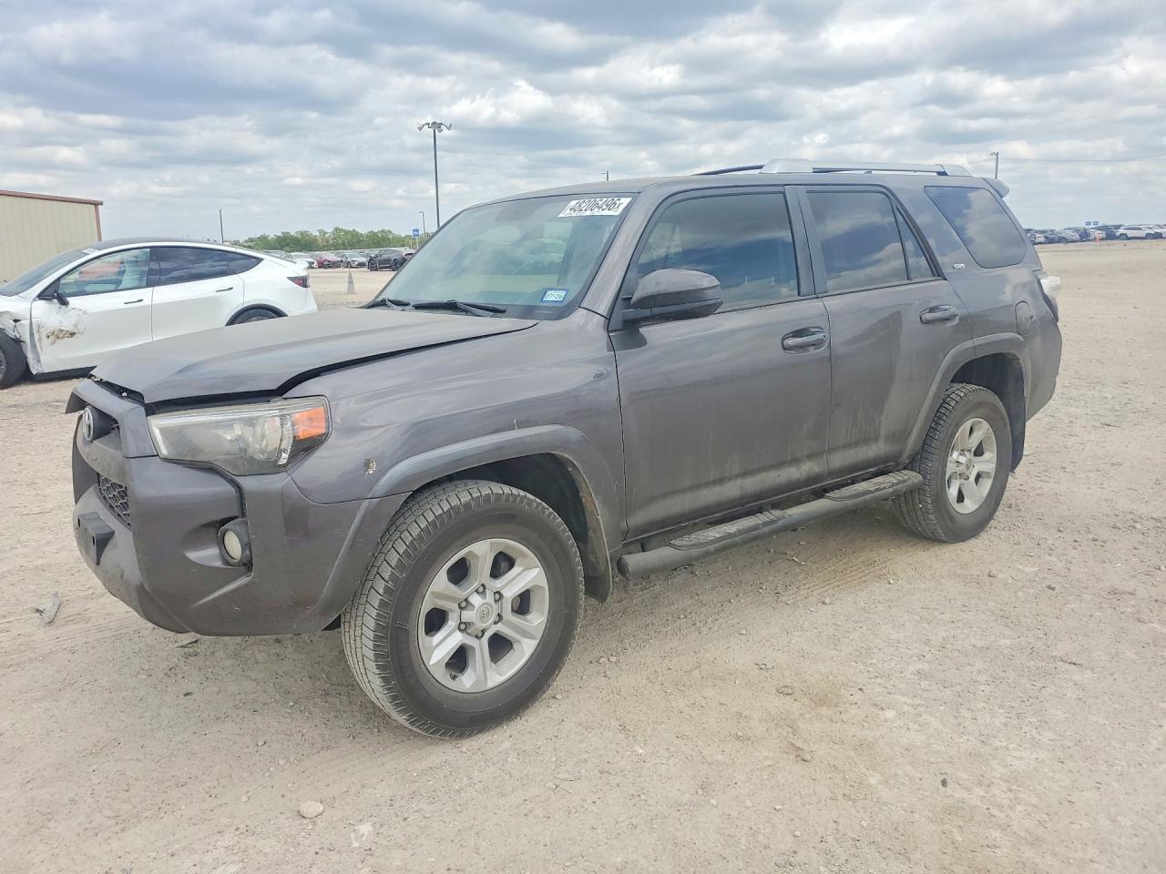 2018 Toyota 4Runner SR5, VIN JTEZU5JR7J5184035 — Front end