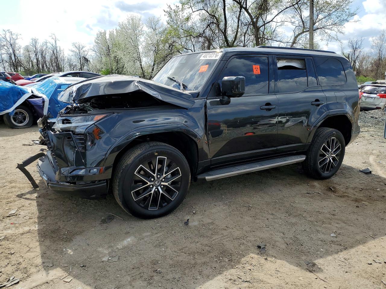 2024 Lexus GX 550 Premium+, VIN JTJTBCDX8R5017299 — Перед