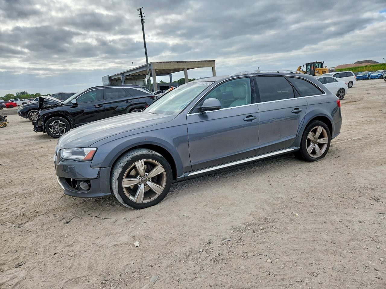 2016 Audi allroad A4 Premium Plus, VIN WA1UFAFL3GA004498 — Front end