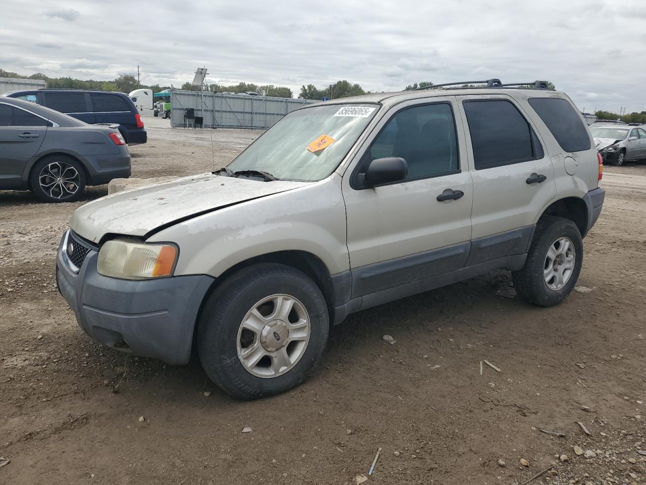 2004 Ford Escape XLT, VIN 1FMYU03184KA27318 — Днище
