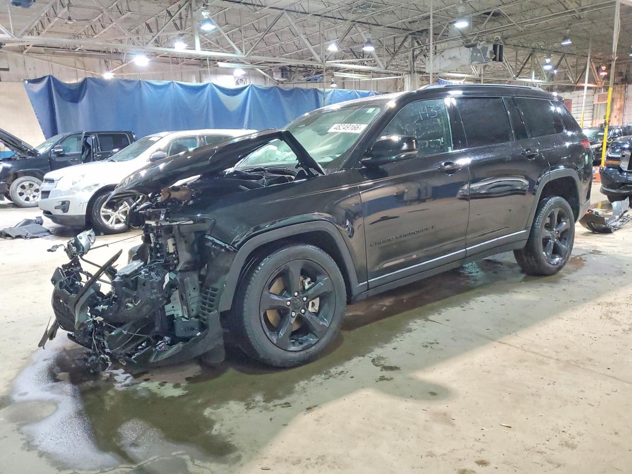 2024 Jeep Grand Cherokee Limited, VIN 1C4RJKBG9R8513143 — Front end