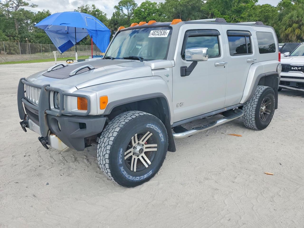 2009 Hummer H3 Alpha, VIN 5GTEN13L498118675 — Undercarriage