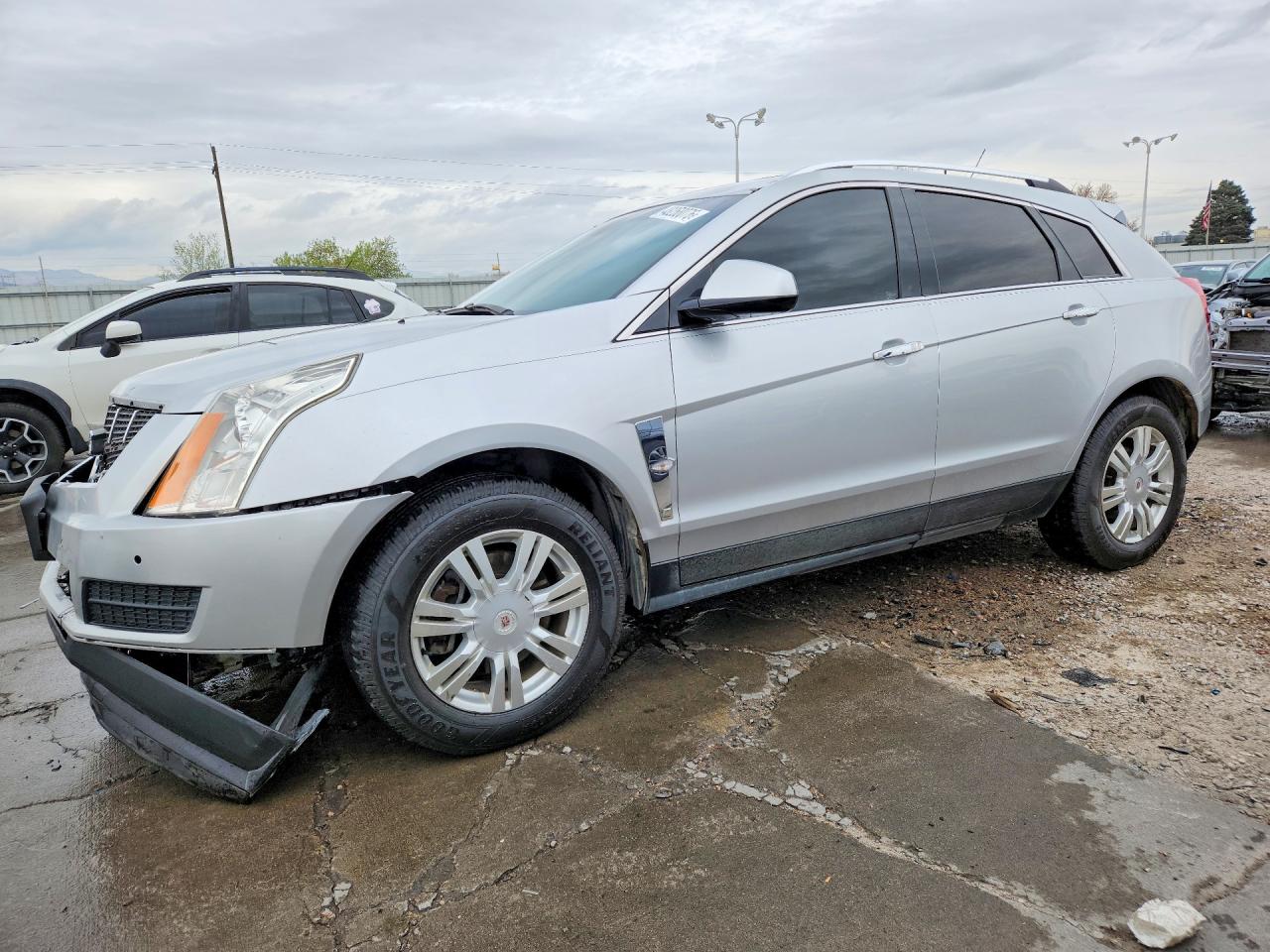 2011 Cadillac SRX Luxury Collection, VIN 3GYFNDEY2BS541302 — Front end