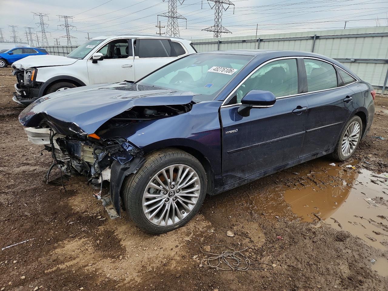 2019 Toyota Avalon Limited Hybrid, VIN 4T1B21FB5KU004036 — Front end