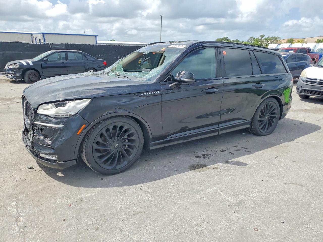 2022 Lincoln Aviator Reserve, VIN 5LM5J7XC3NGL14700 — Пожар