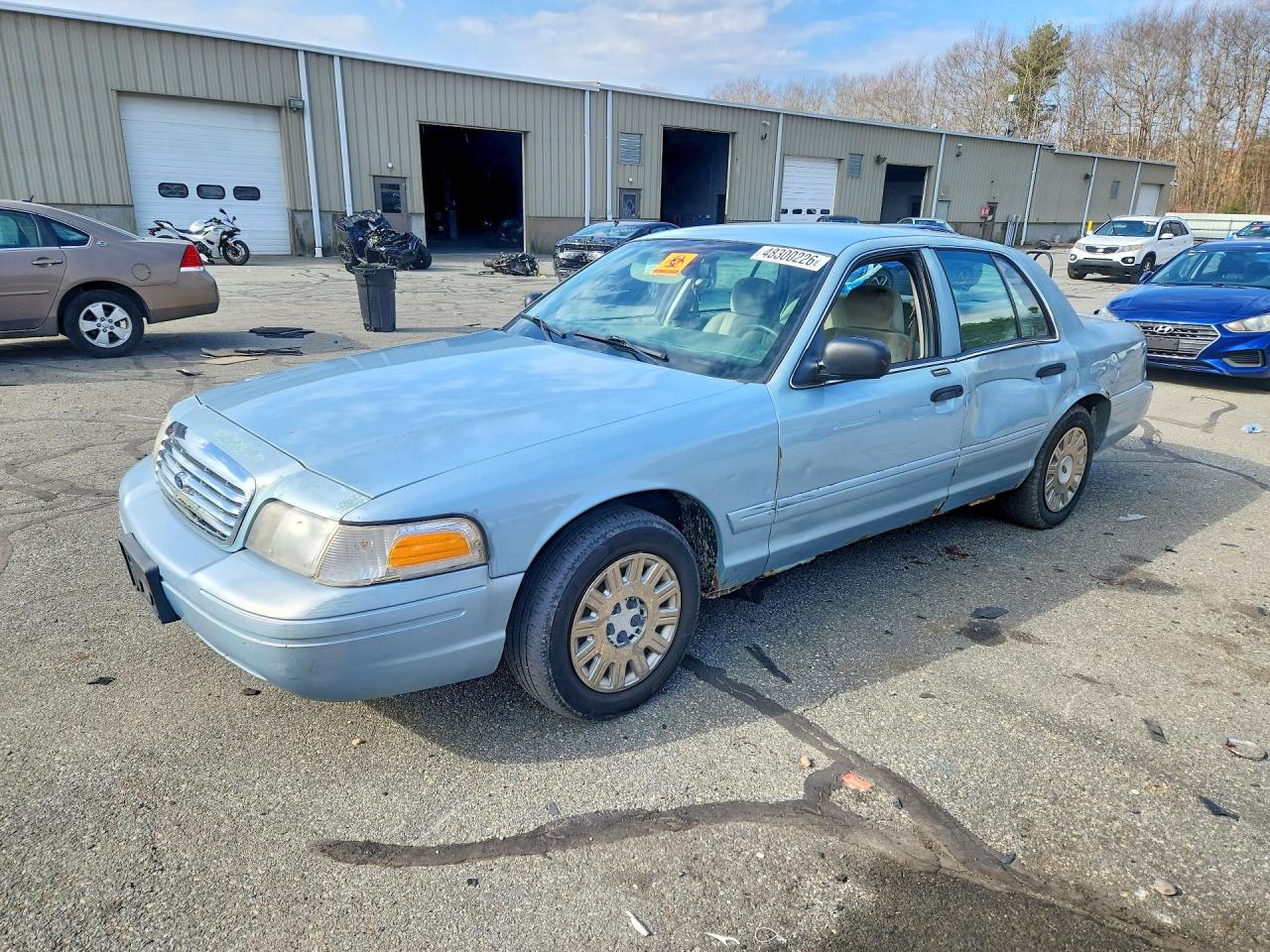 2007 Ford Crown Victoria Standard, VIN 2FAFP73V17X132773 — Side