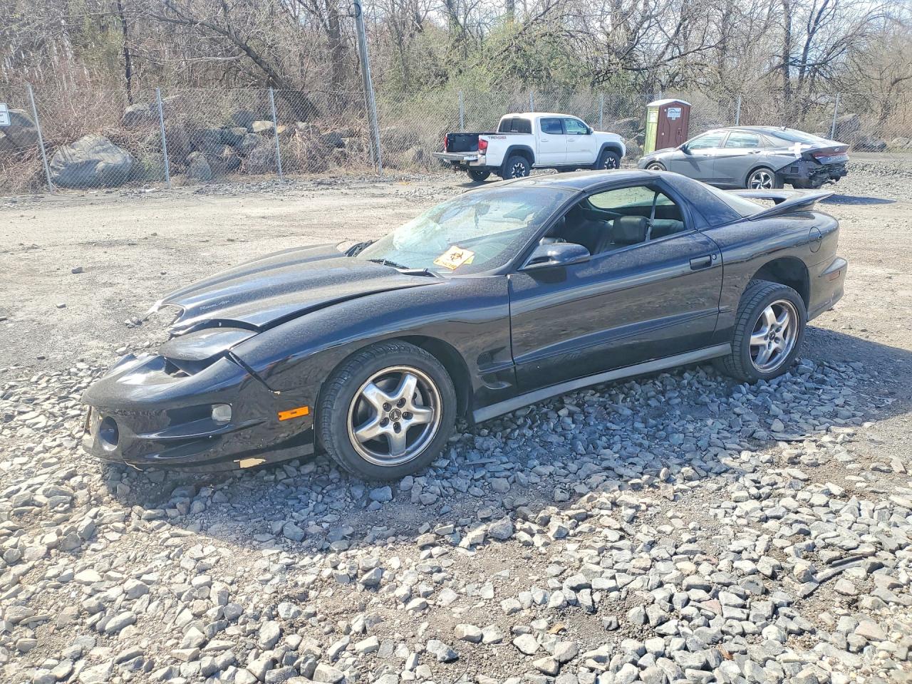 2002 Pontiac Firebird Formula, VIN 2G2FV22G222152630 — Front end