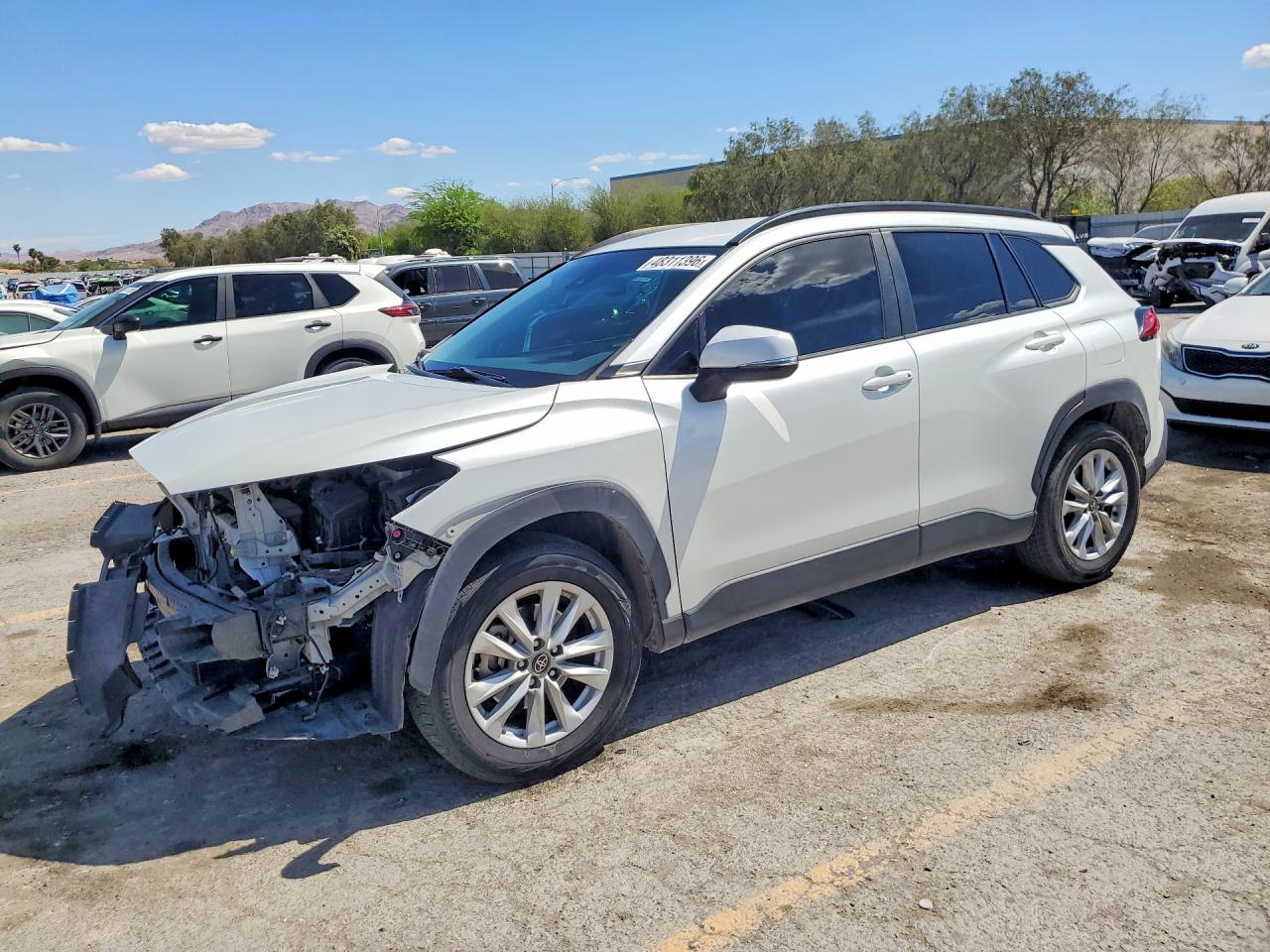 2022 Toyota Corolla Cross LE, VIN 7MUCAAAG8NV009390 — Front end