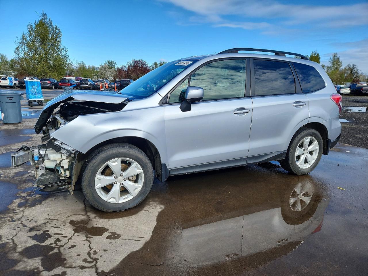 2016 Subaru Forester Premium, VIN JF2SJADC3GH441490 — Front end