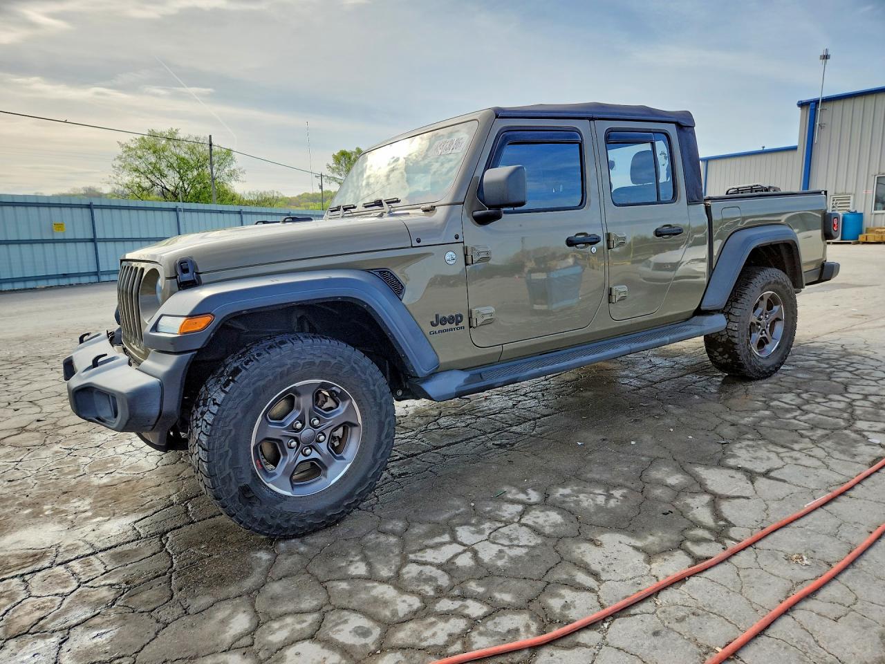 2020 Jeep Gladiator Sport S, VIN 1C6HJTAG8LL173482 — Front end