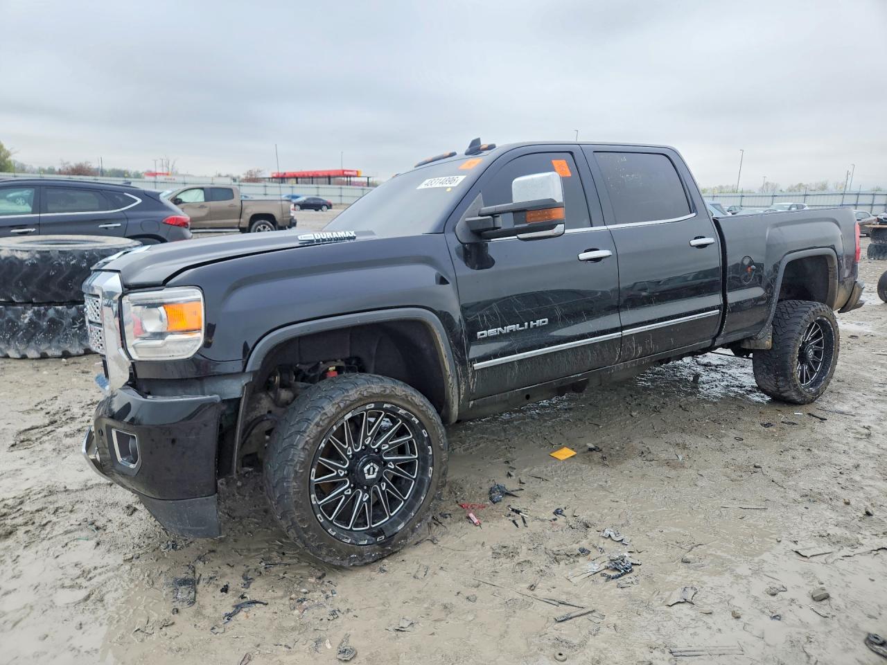 2019 GMC Sierra 2500HD Denali, VIN 1GT12SEY4KF250947 — Front end
