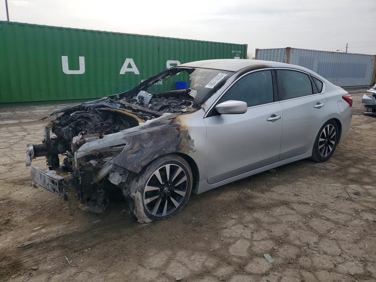 2017 Nissan Altima SL, VIN 1N4AL3AP8HC489885 — Engine fire