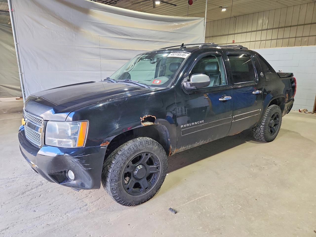 2013 Chevrolet Avalanche LTZ, VIN 3GNTKGE71DG283748 — Normal wear