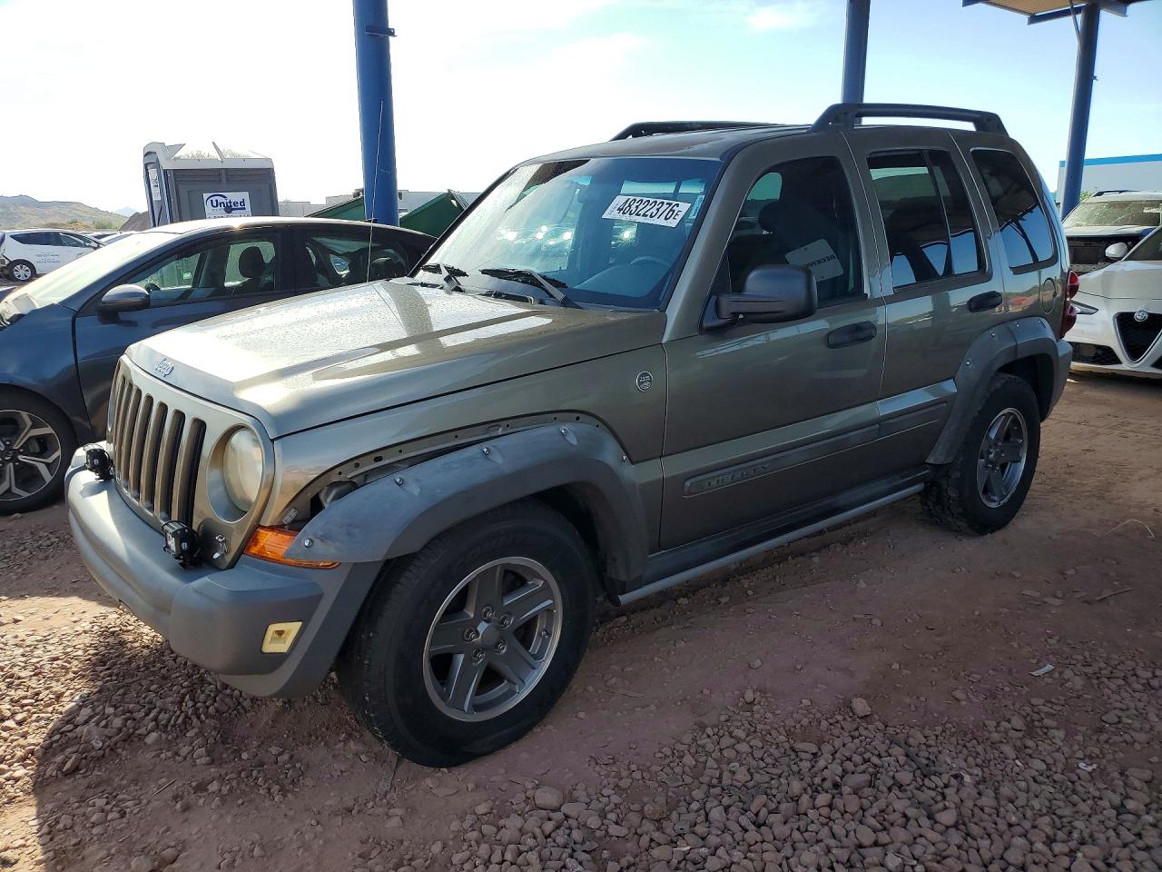 2006 Jeep Liberty Renegade, VIN 1J4GL38KX6W148413 — Front end
