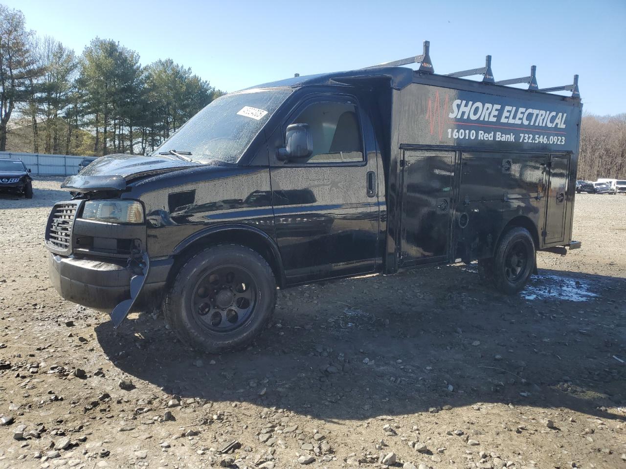 2015 GMC Savana, VIN 1GD072CG0F1220821 — Front end