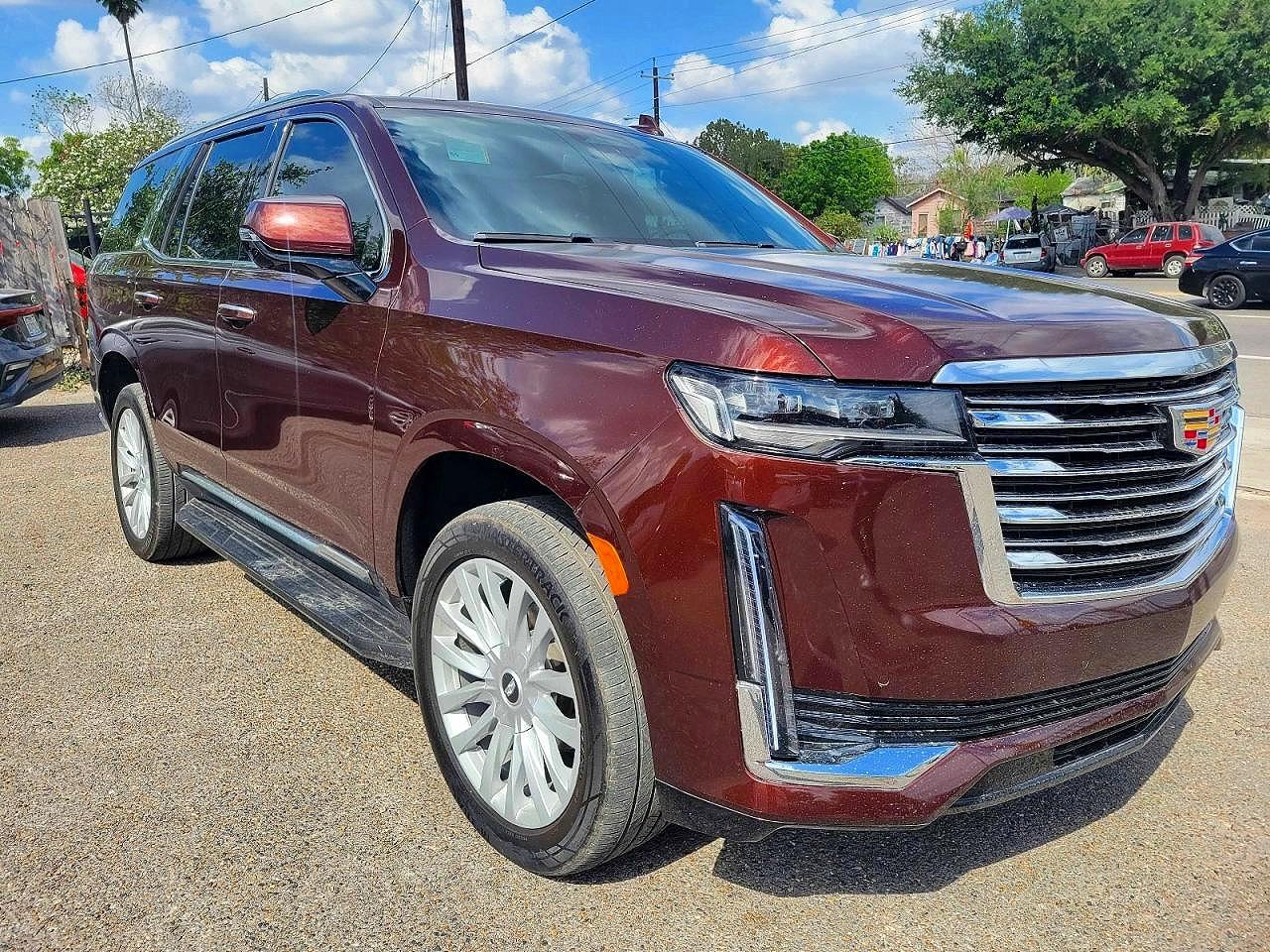 2023 Cadillac Escalade RWD Luxury, VIN 1GYS3AKLXPR190547 — Minor dents and scratches