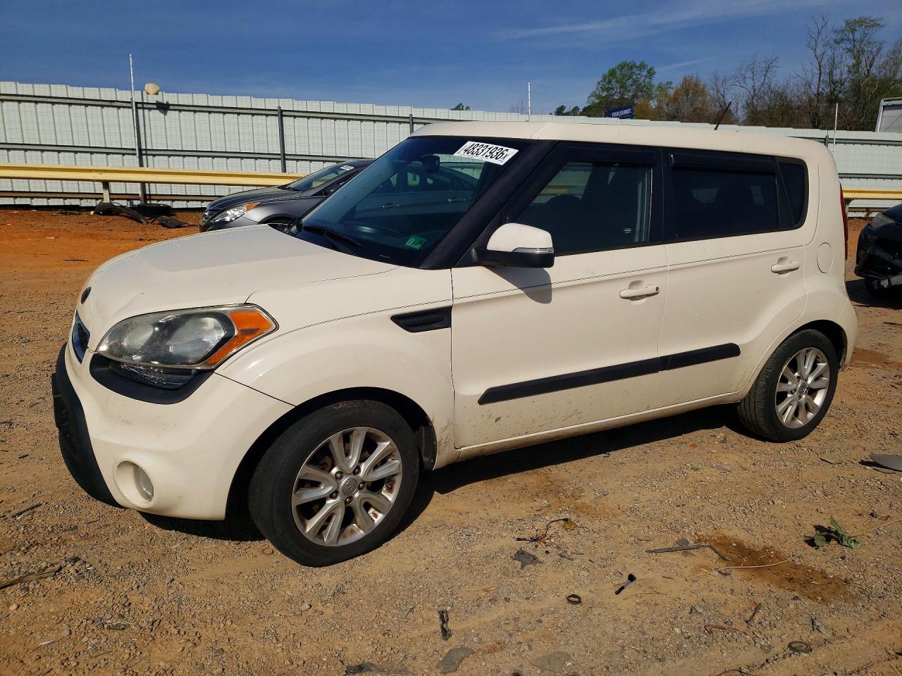 2013 Kia Soul +, VIN KNDJT2A64D7763579 — Front end