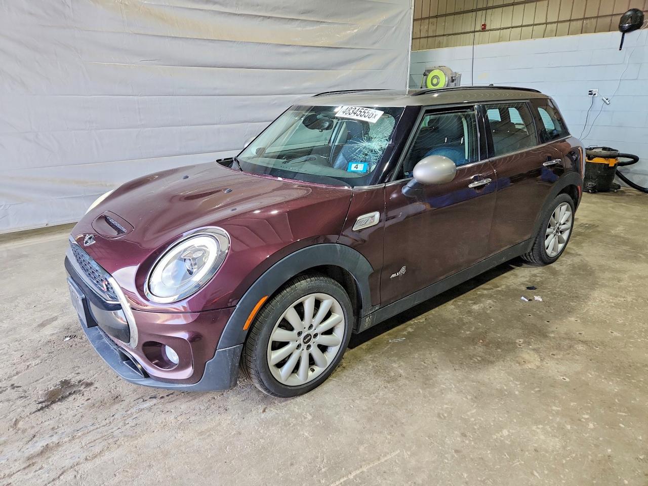 2017 MINI Clubman Cooper S, VIN WMWLU5C52H2E81150 — Крыша