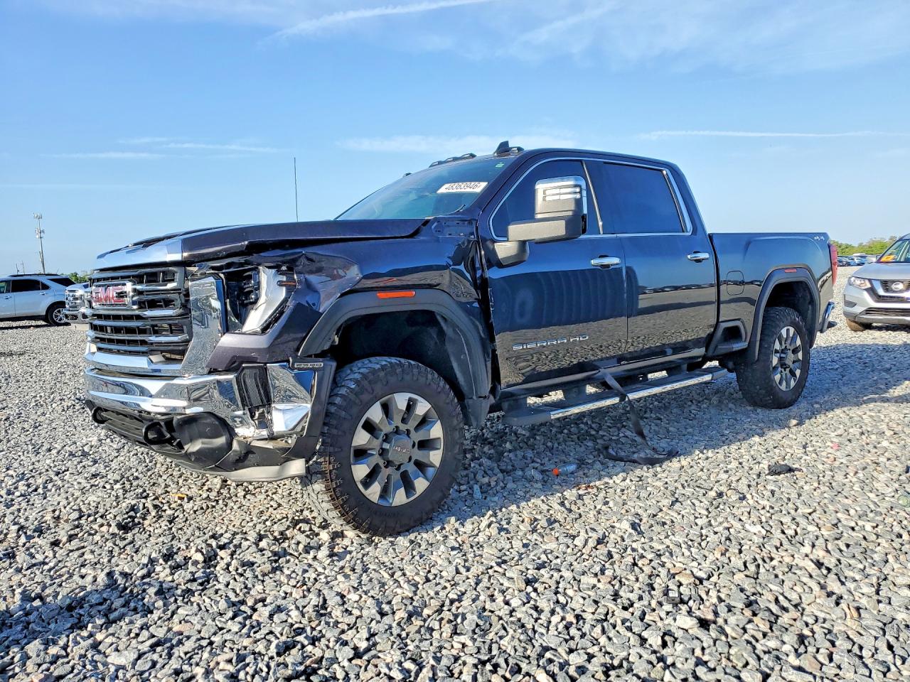 2024 GMC Sierra 2500HD SLE, VIN 1GT49ME72RF393997 — Front end