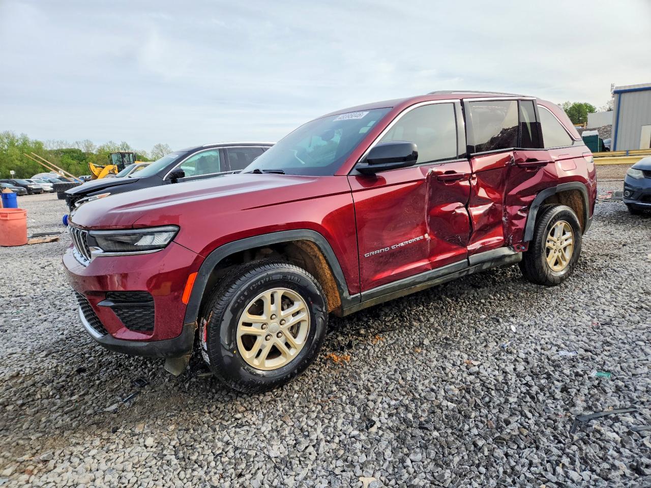 2023 Jeep Grand Cherokee Laredo X, VIN 1C4RJGAG4P8903000 — Side