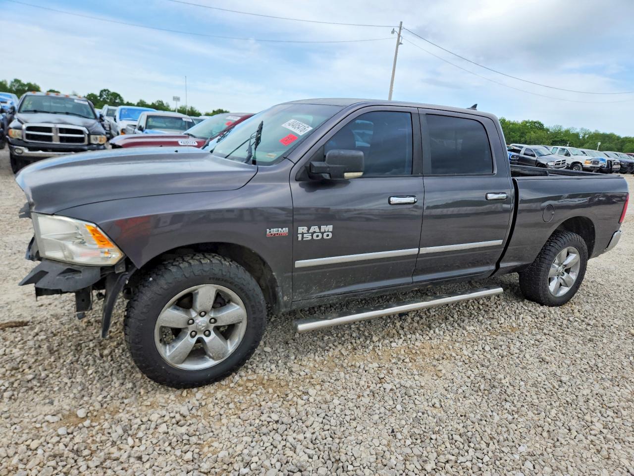 2015 Ram 1500 Big Horn, VIN 1C6RR7TT4FS584810 — Front end