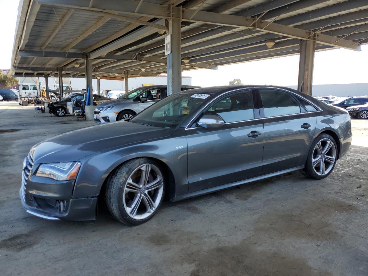 2014 Audi S8, VIN WAUD2AFD6EN005674 — Front end