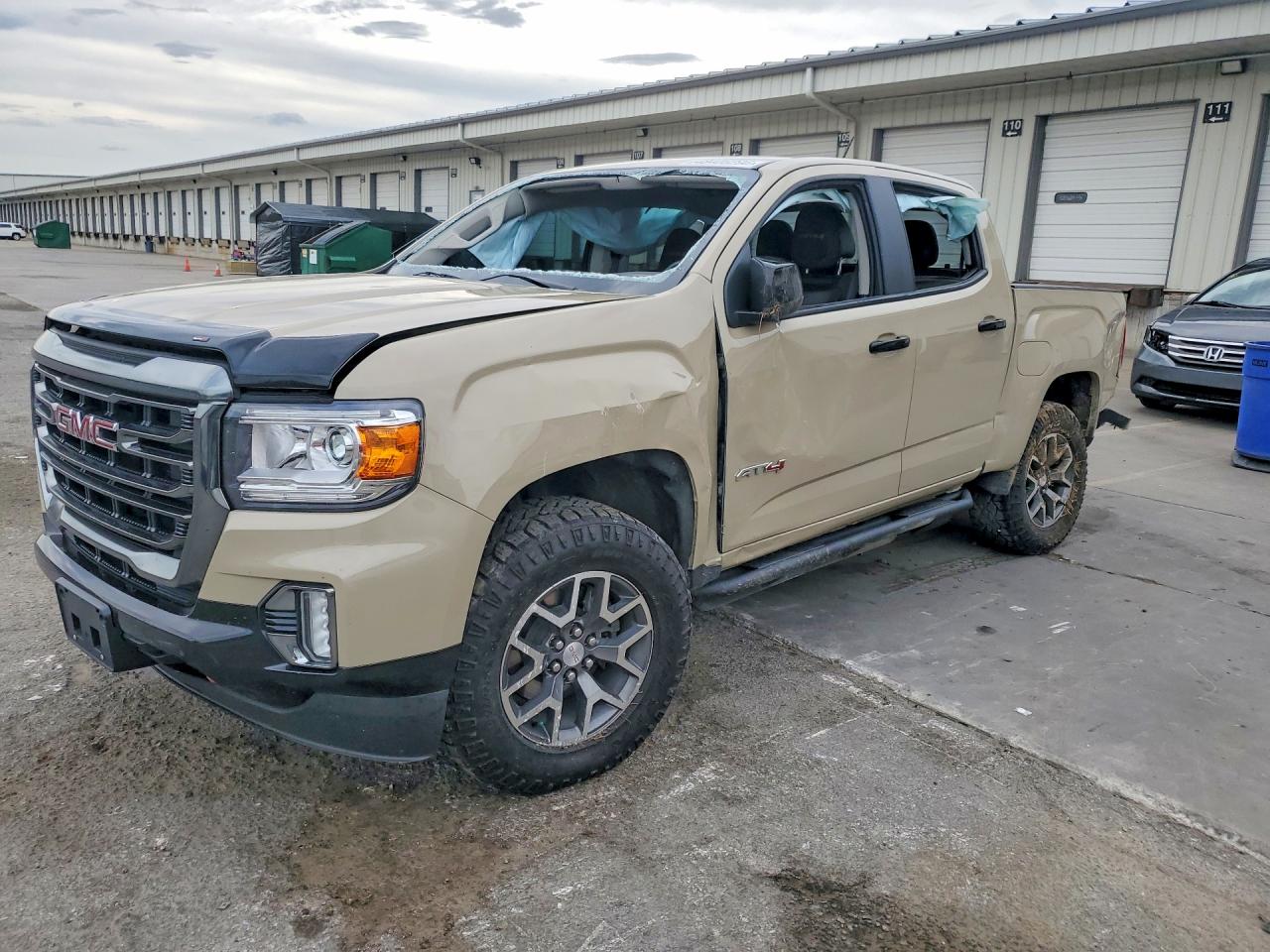 2022 GMC Canyon 4WD AT4, VIN 1GTG6FEN5N1284585 — Side