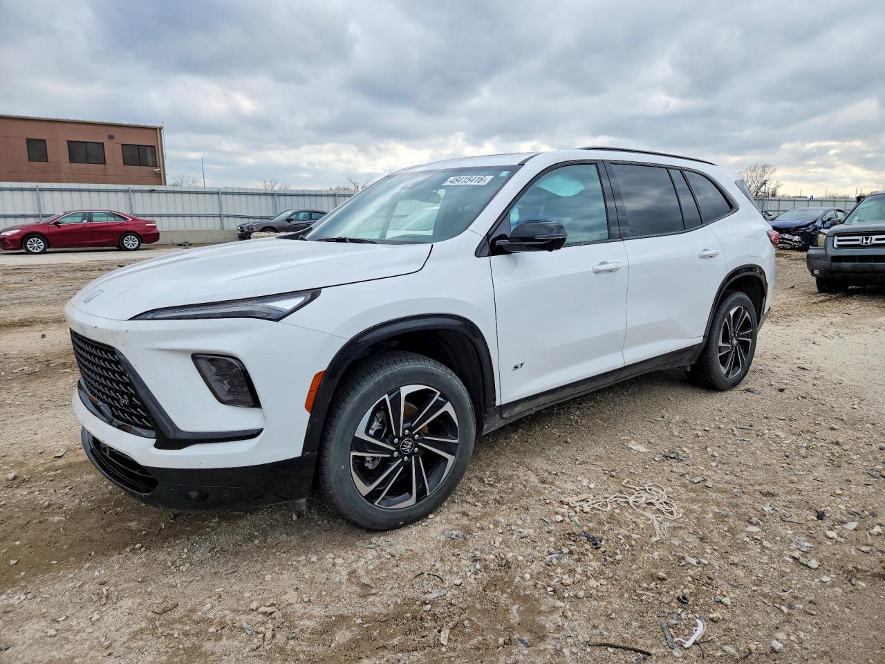 2025 Buick Enclave Sport Touring, VIN 5GAERBRS5SJ107619 — Бок